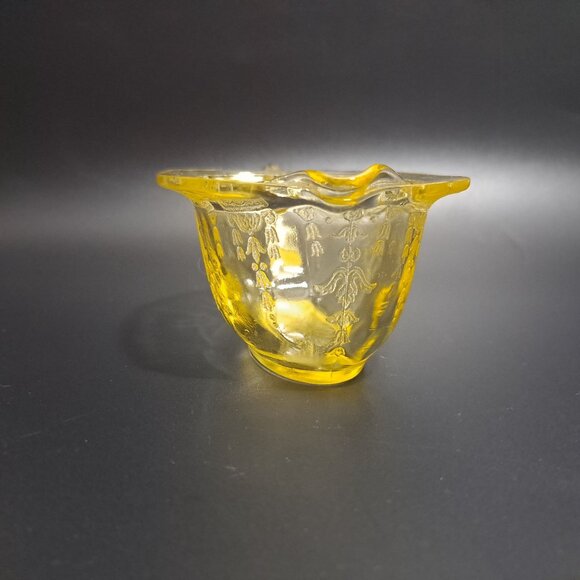 Anchor Hocking Princess Yellow Glass Creamer With Embossed Design Vintage - Picture 2 of 16